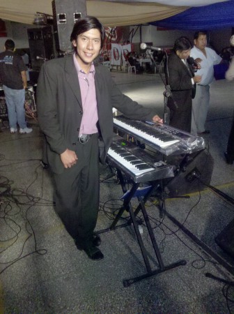 ALEJANDRO - TECLADOS